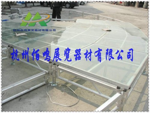 圆盘式钢铁舞台
